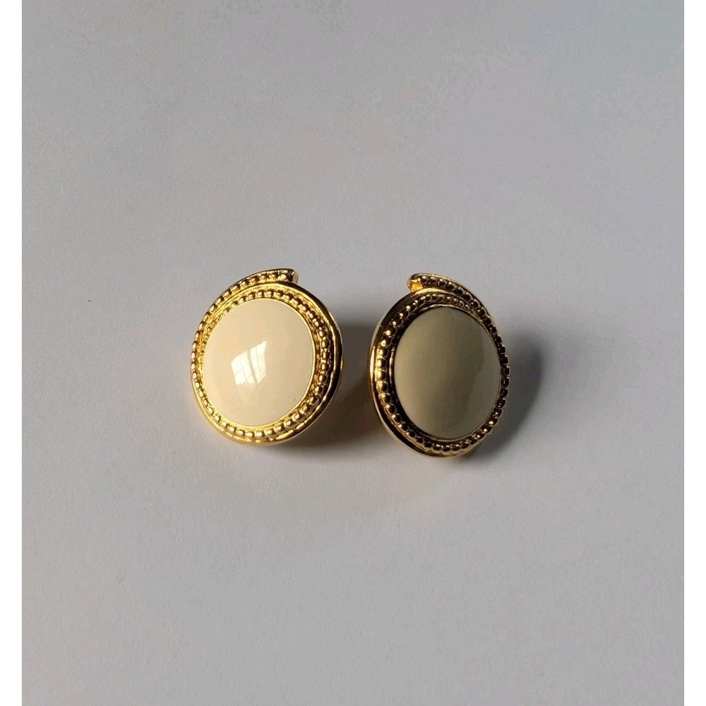 TRIFARI TM White Earrings Pierced Costume Gold Tone Classic Career Cosplay 1"